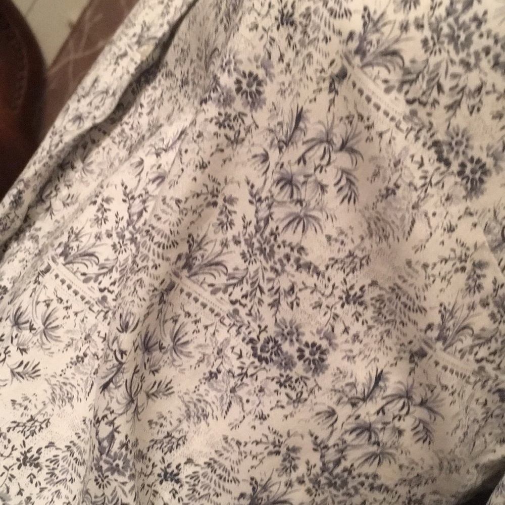 Lightweight Summer Button Down Blouse - image 4